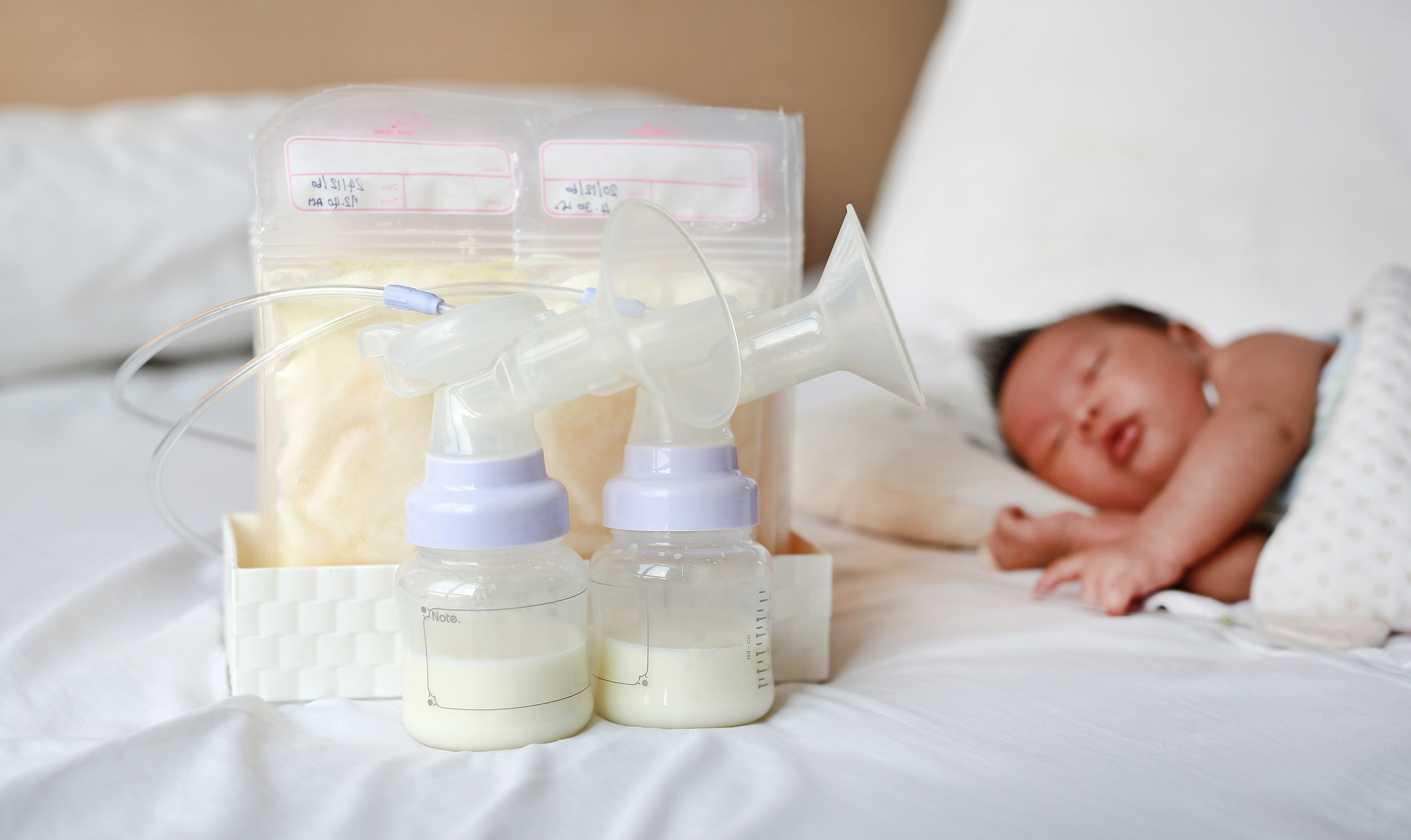 ASI habis payudara lembek, payudara tidak bengkak tapi tetap menyusui, produksi ASI berkelanjutan, tanda bayi cukup ASI, mitos menyusui, Bunda, si Kecil